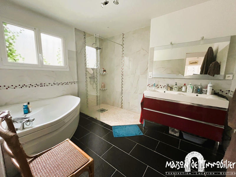 Villa - 143 m² - 5 pièces