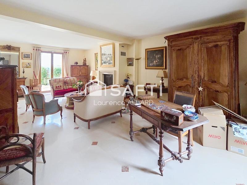 Maison - 184 m² - 7 pièces