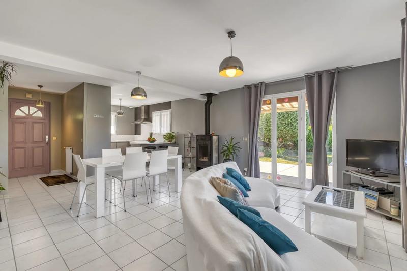 Maison - 140 m² - 6 pièces