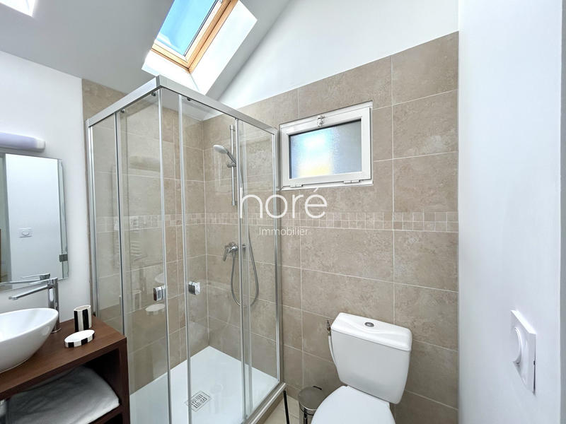 Maison - 282 m² - 11 pièces