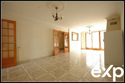 Maison traditionnelle - 200 m² - 6 pièces