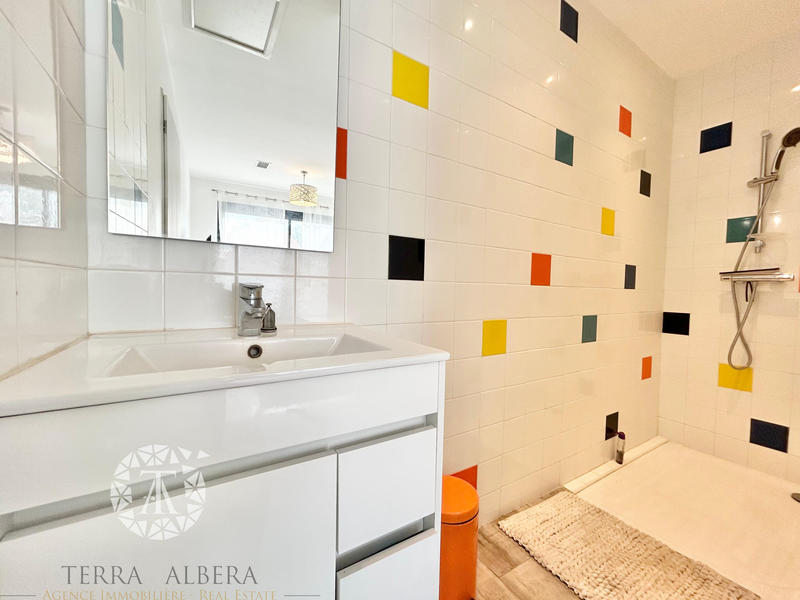 Maison - 111 m² - 4 pièces