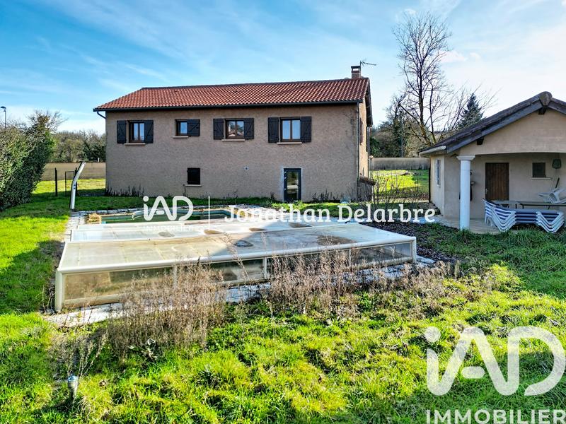 Maison - 220 m² - 8 pièces