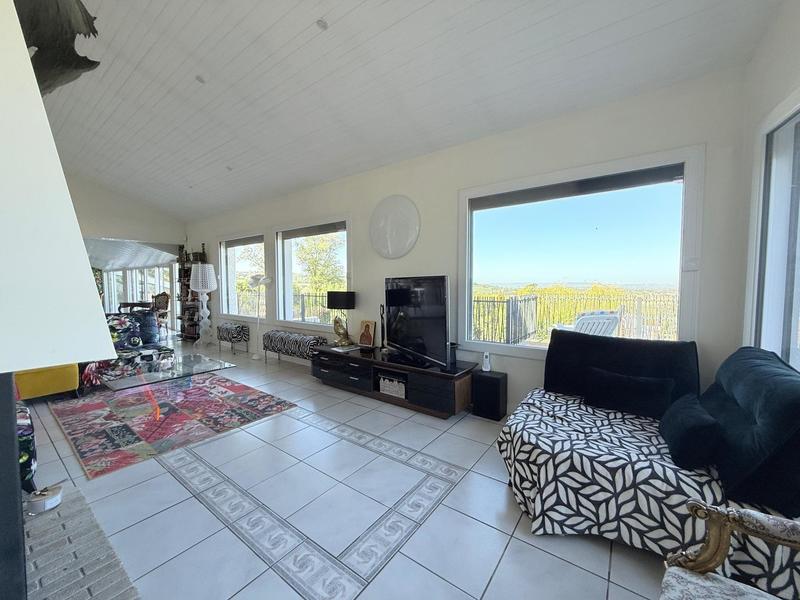 Maison - 199 m² - 5 pièces