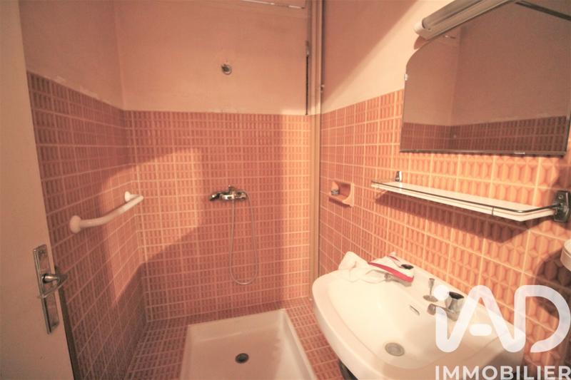 Maison - 246 m² - 8 pièces