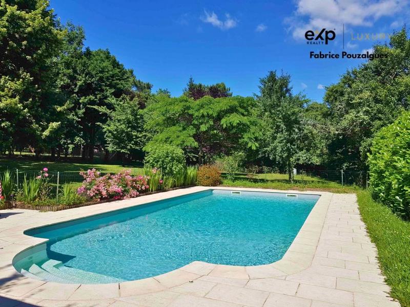 Maison - 170 m² - 7 pièces