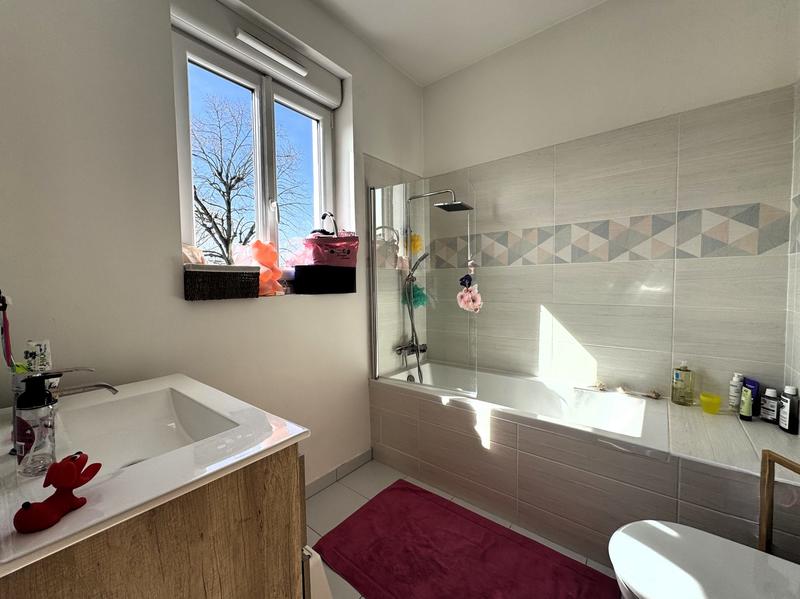 Maison - 204 m² - 6 pièces