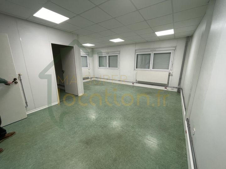 Local commercial - 622 m²