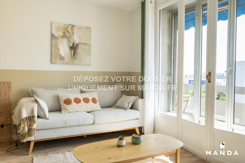 Chambre - 11 m² - 6 pièces