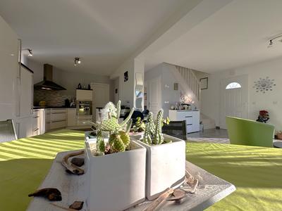 Maison - 108 m² - 5 pièces