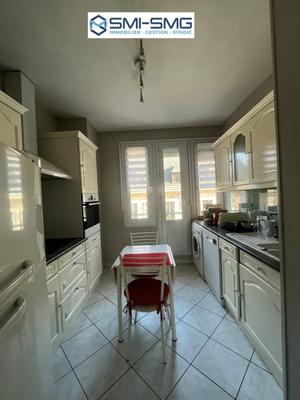 Appartement - 75 m² - 2 pièces