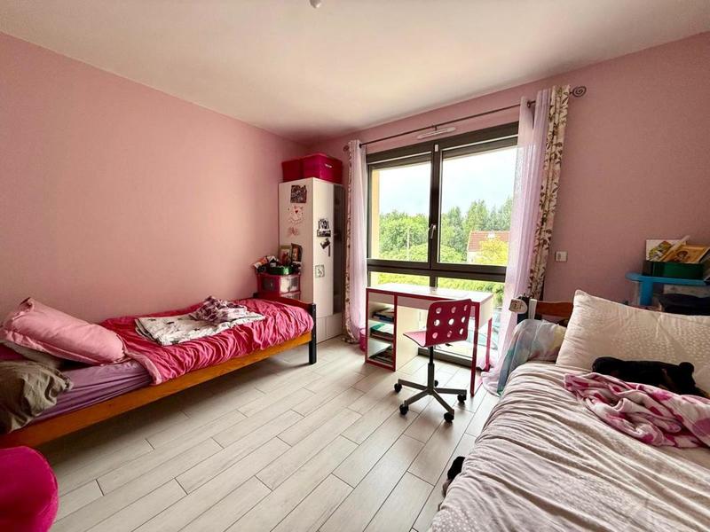 Pavillon - 194 m² - 7 pièces