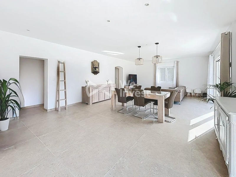 Villa - 197 m² - 5 pièces