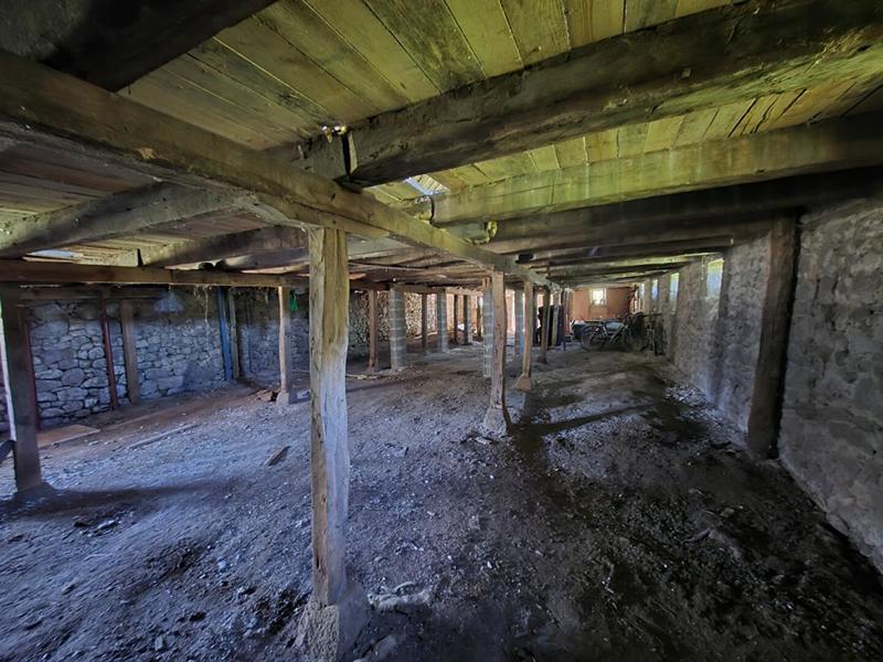 Maison de village - 204 m² - 1 pièce