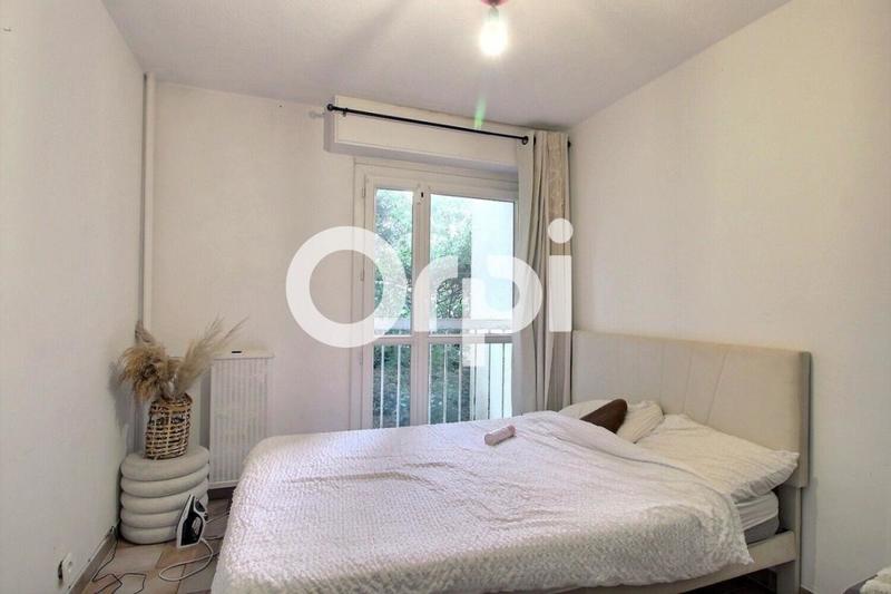 Appartement - 100 m² - 5 pièces