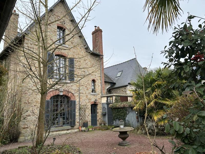 Propriété - 502 m² - 18 pièces