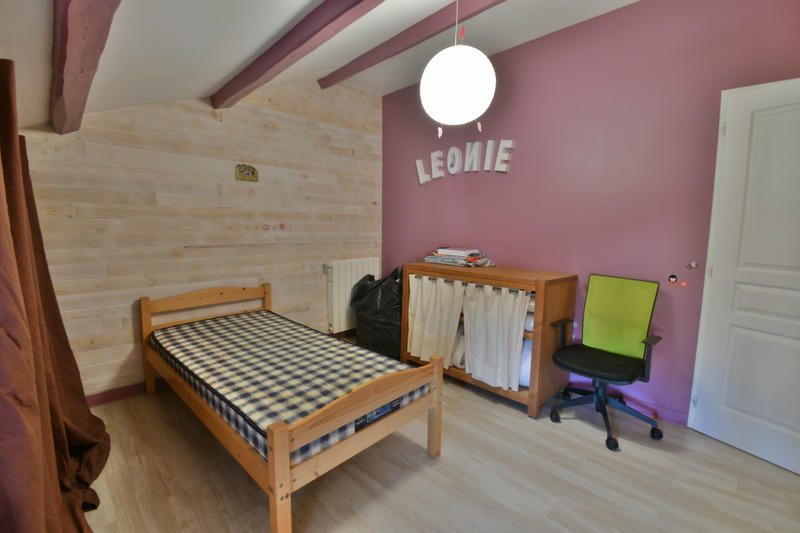 Maison - 220 m² - 8 pièces