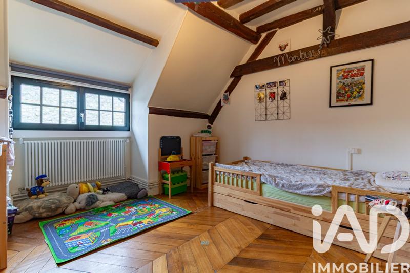 Maison - 233 m² - 7 pièces