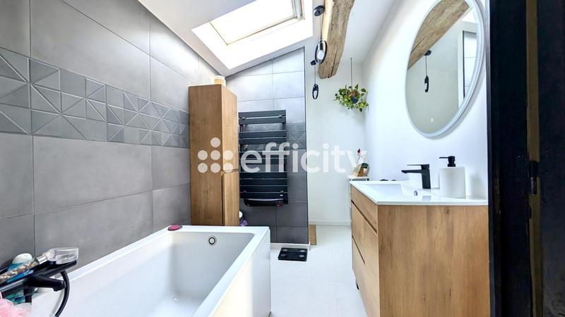 Maison - 97 m² - 4 pièces