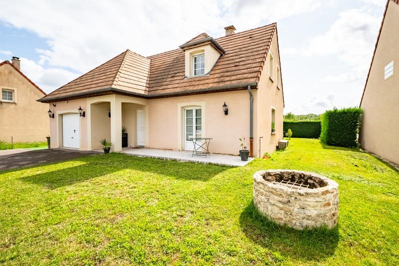 Maison - 110 m² - 6 pièces