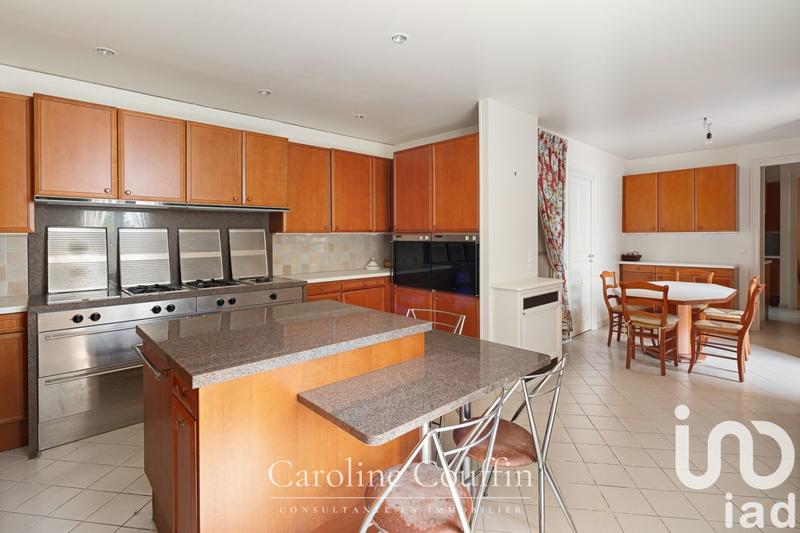 Maison - 500 m² - 15 pièces