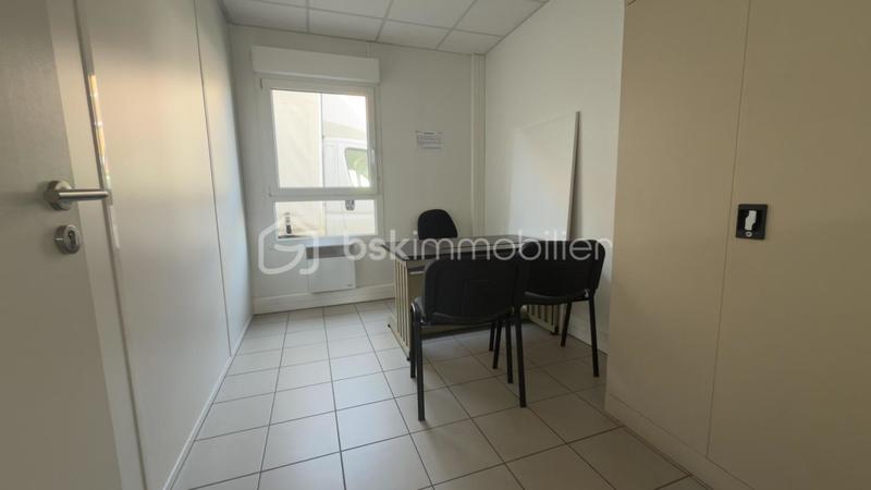 Bureau - 269 m² - 7 pièces