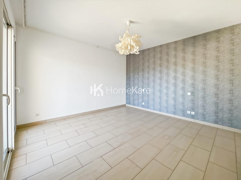 Maison - 230 m² - 7 pièces