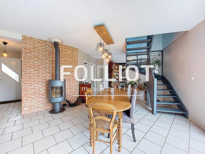 Maison - 201 m² - 7 pièces