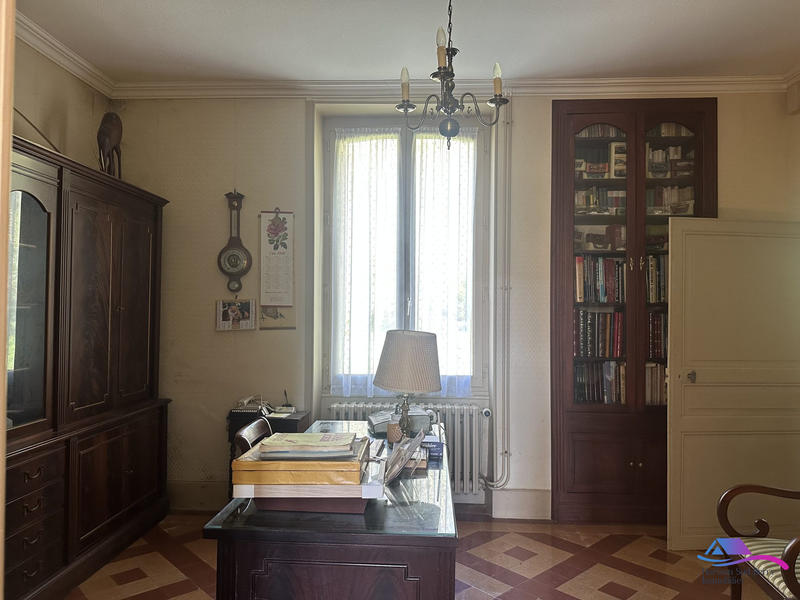 Maison - 160 m² - 8 pièces