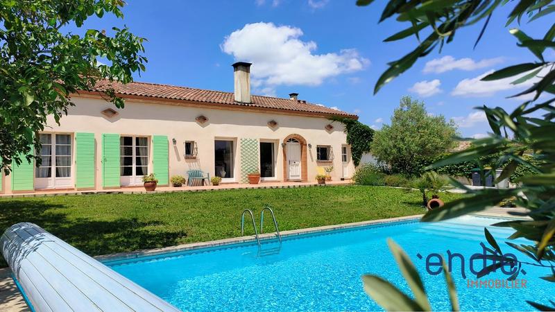 Maison - 249 m² - 8 pièces