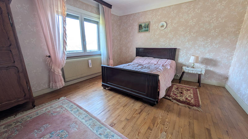 Maison - 177 m² - 7 pièces