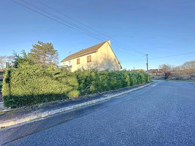 Maison - 93 m² - 4 pièces