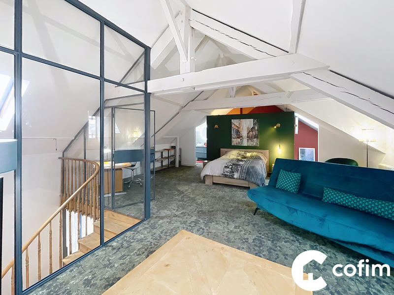 Maison - 210 m² - 8 pièces