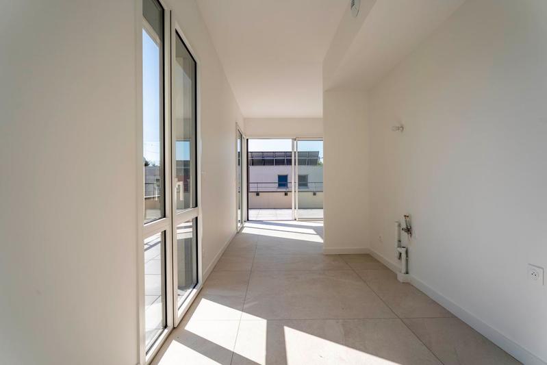 Penthouse - 96 m² - 4 pièces