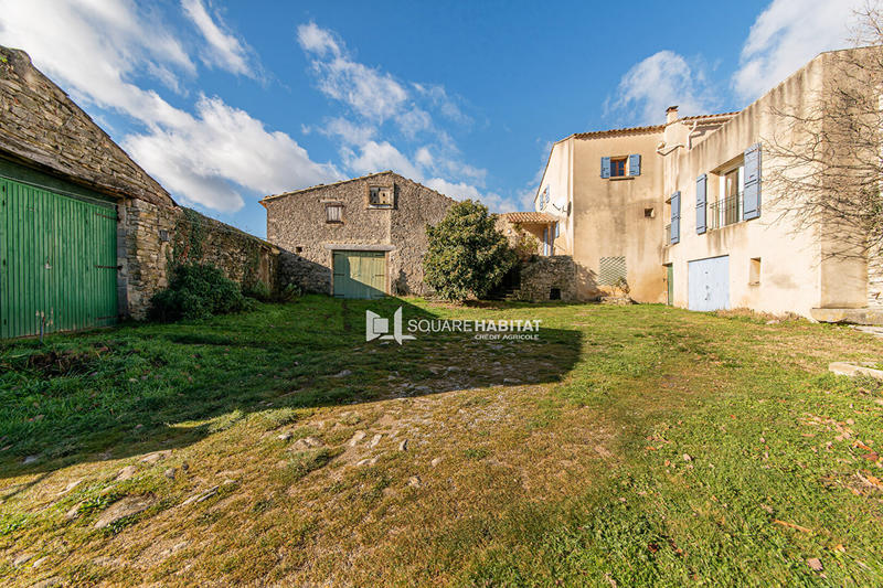 Maison - 235 m² - 7 pièces