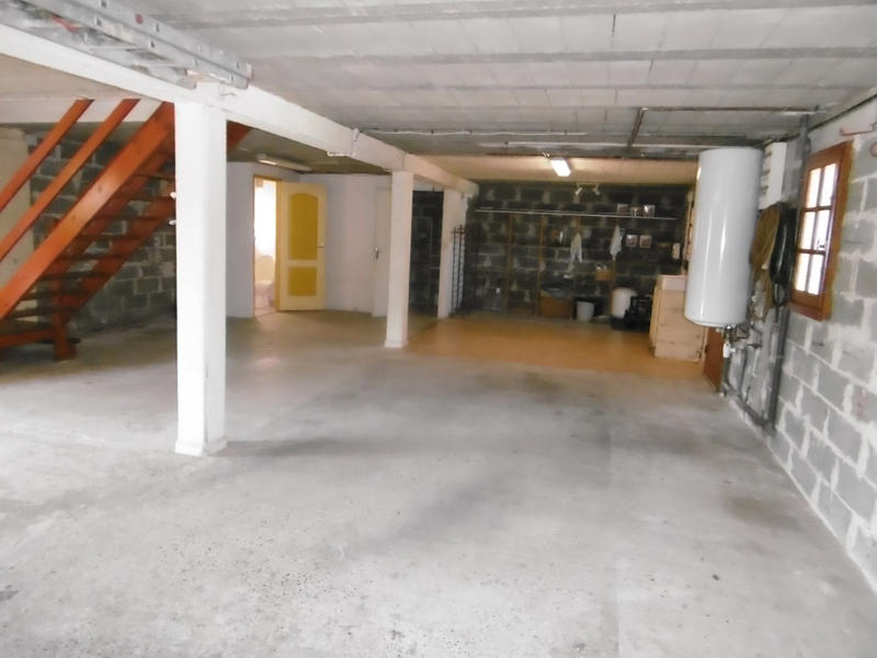 Maison - 80 m² - 5 pièces