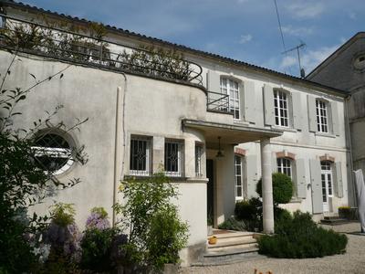 Maison - 185 m² - 7 pièces