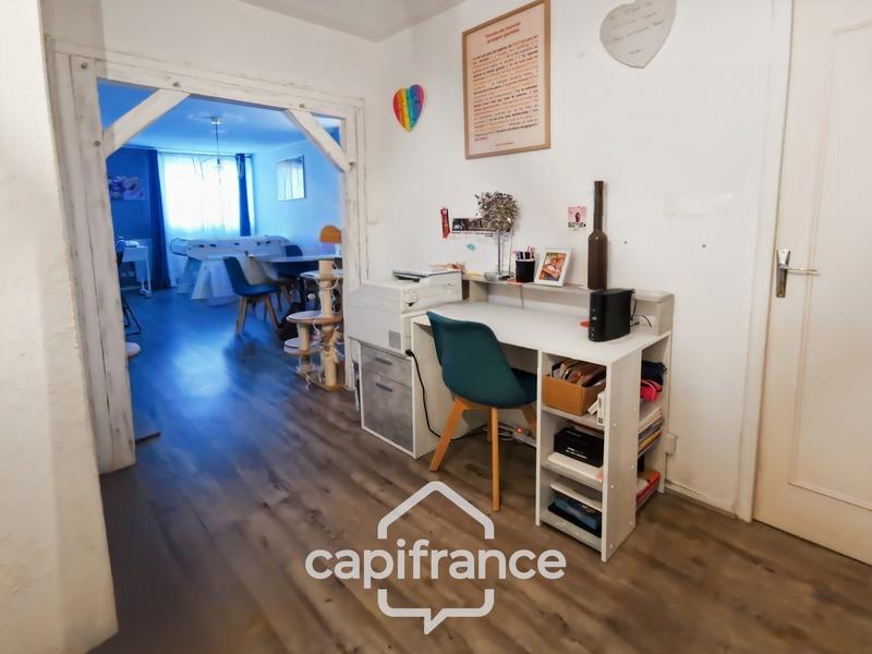 Appartement - 101 m² - 7 pièces