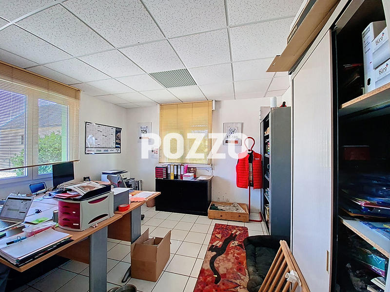 Local d'activité / Entrepôt - 1 200 m²