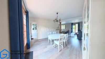 Pavillon - 93 m² - 5 pièces