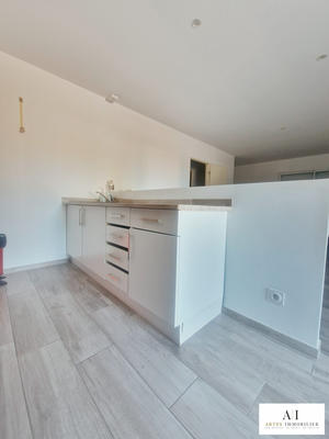 Local d'activités - 77 m² - 3 pièces