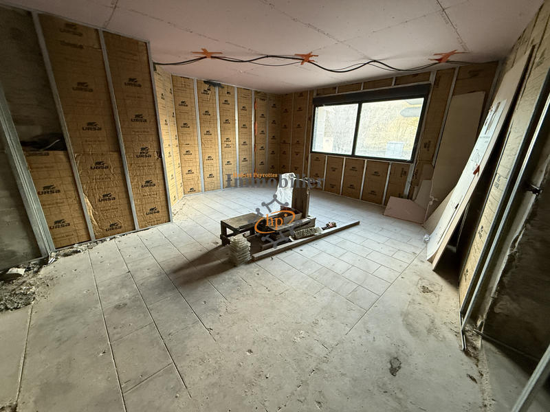 Local commercial - 110 m² - 1 pièce