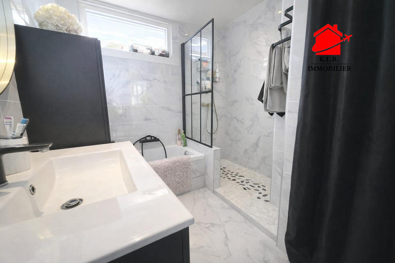 Appartement - 85 m² - 4 pièces