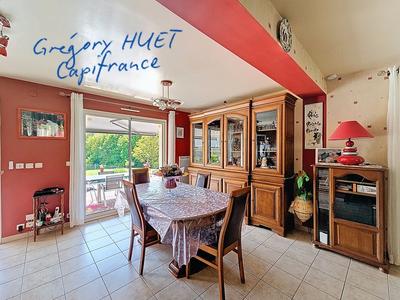 Maison - 158 m² - 9 pièces