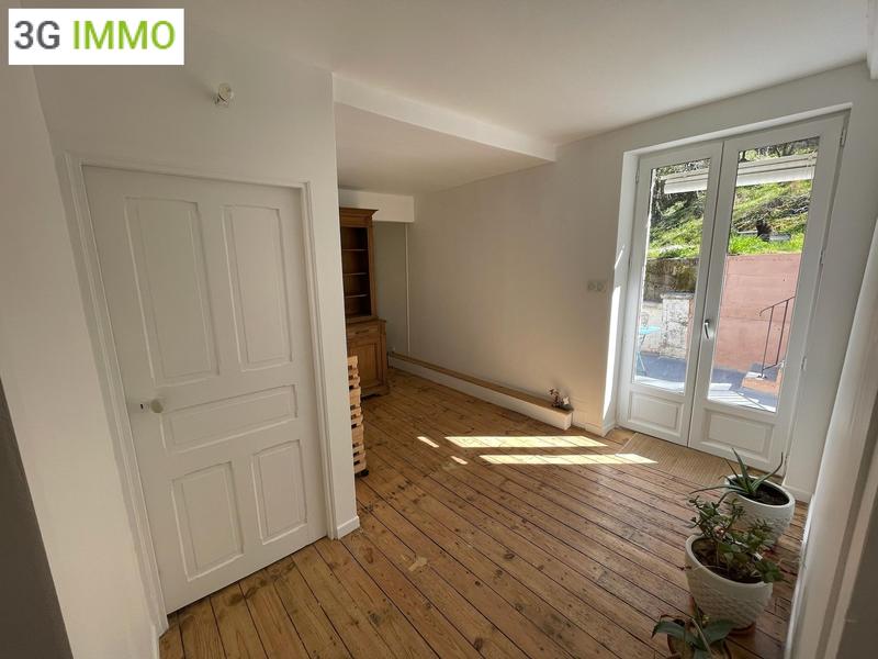 Maison - 172 m² - 9 pièces