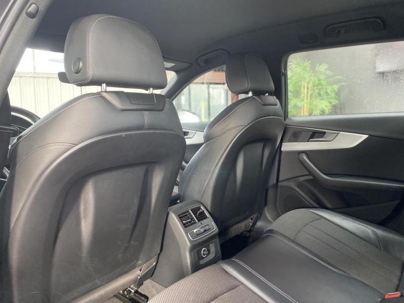 Audi A4 Avant 2.0 Tdi 122 Ch Bv s-tronic 7 s-Line