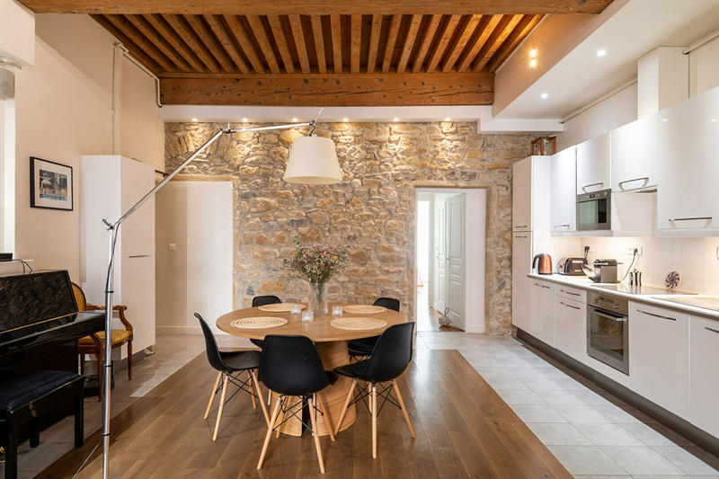 Appartement - 90 m² - 4 pièces