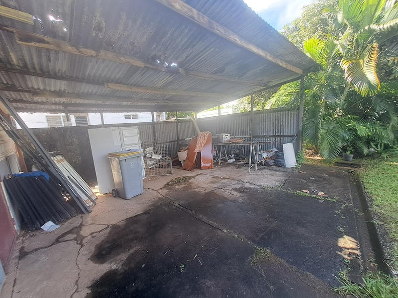 Maison - 338 m² - 8 pièces