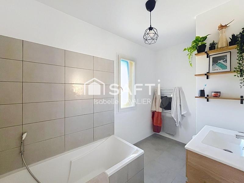 Maison - 80 m² - 4 pièces