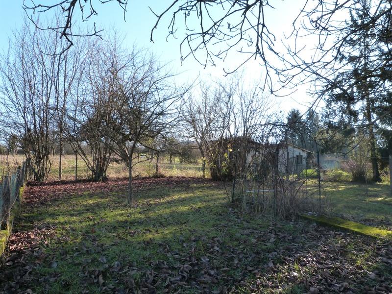 Terrain constructible - 851 m²